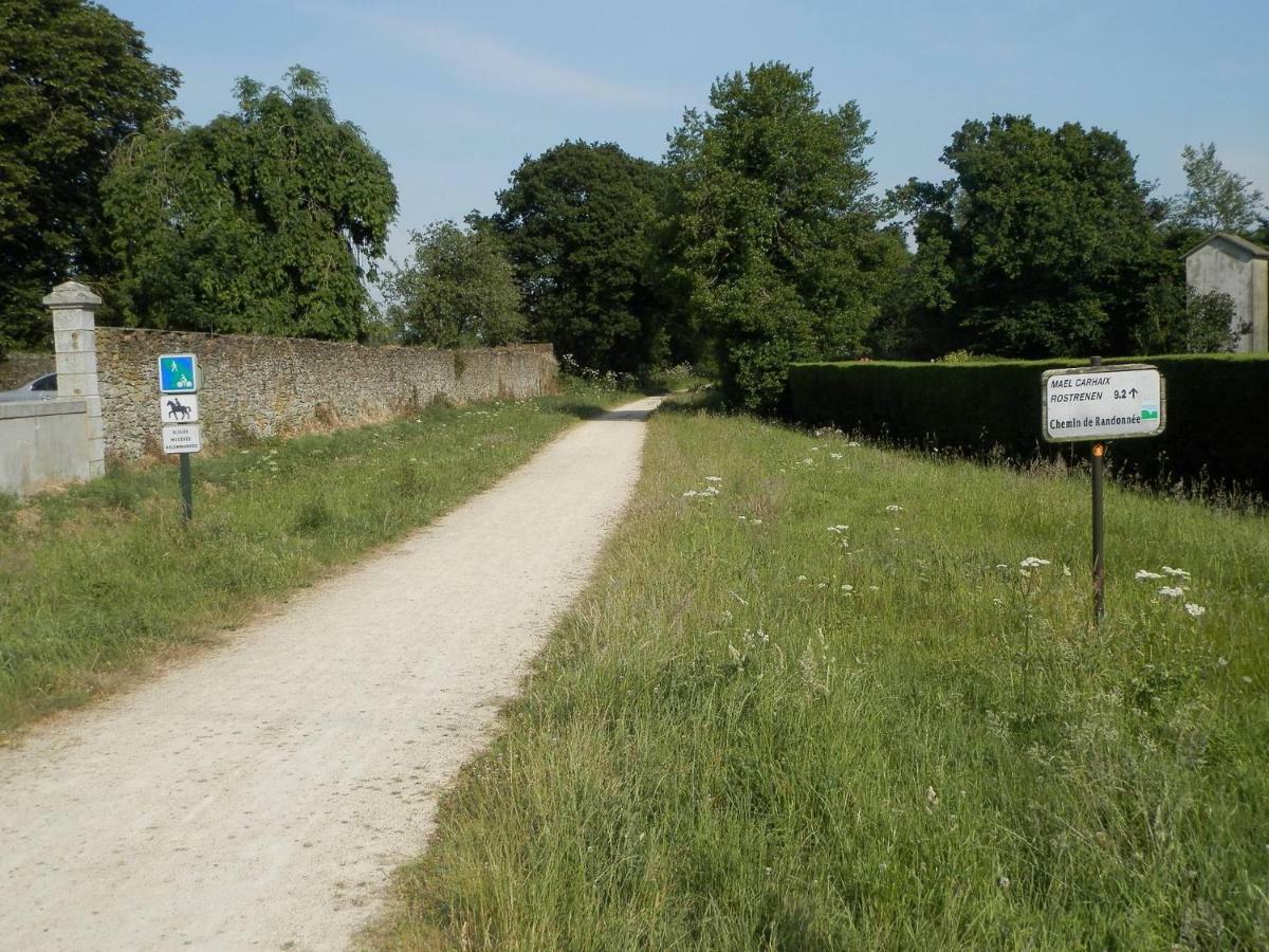 Vallee Des Ardoisieres Mael-Carhaix Kültér fotó